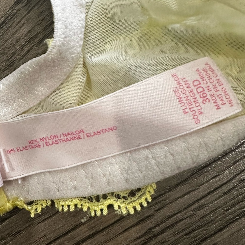 Victoria’s Secret push up bra Sunny Yellow Lace Sz 36DD - Picture 4 of 4